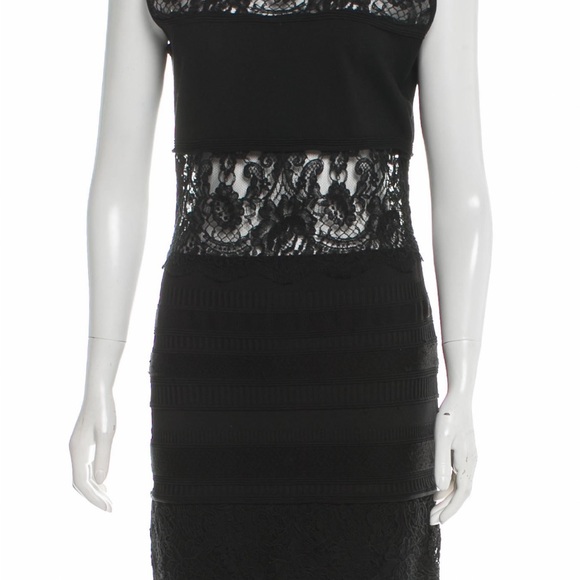 Roberto Cavalli
Lace-Trimmed Knee-Length Dress
Size: M I US6, IT42 - Picture 5 of 6